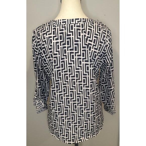 Adrienne Vittadini BLACK WHITE Geometric Blouse Roll Tab Sleeve Buttons Sz S NWT - Picture 3 of 9